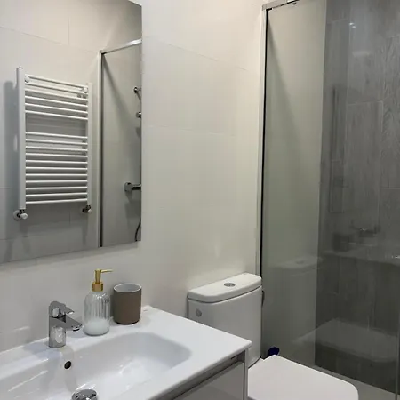 Centrico Y Moderno En Apartamento Bilbau