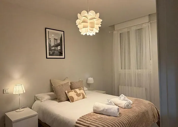 Centrico Y Moderno En بلباو