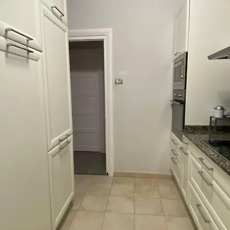 Centrico Y Moderno En Lägenhet